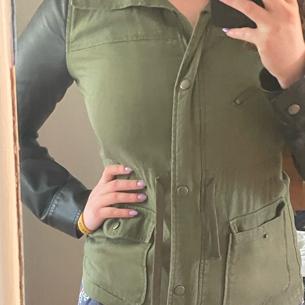 ARMY GREEN/BLACK LEATHER JACKET